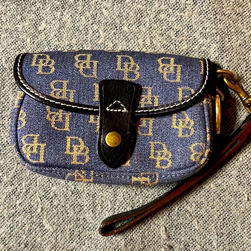 Authentic Dooney & Bourke Wristlet